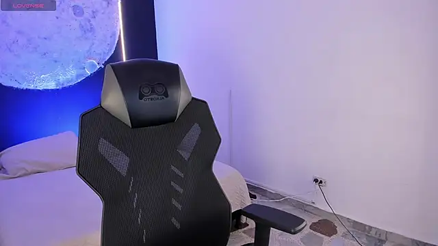 BellaaStorm online show from 4, 11, 2025