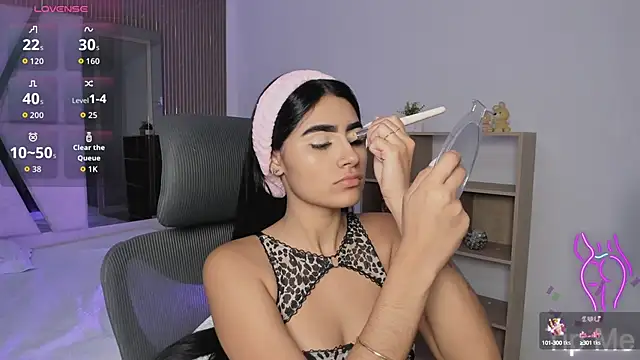 BellaaStorm online show from 28, 9, 2025