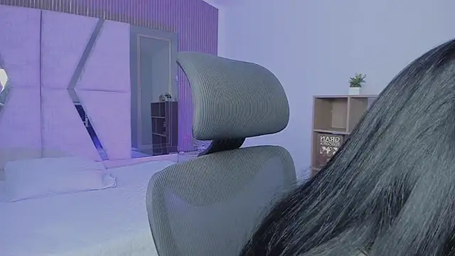 BellaaStorm online show from 2, 10, 2025