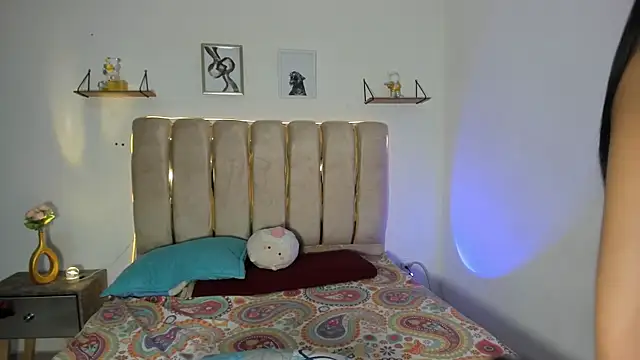 BellaaStorm online show from 16, 6, 2026
