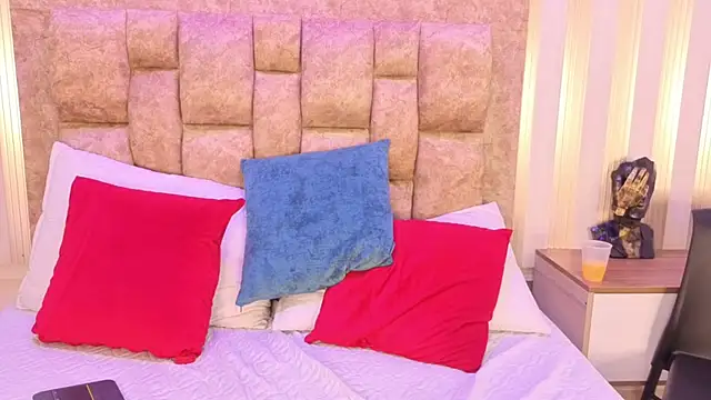 avis lara online show from 27, 11, 2025