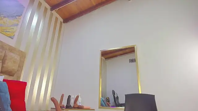 avis lara online show from 6, 11, 2025