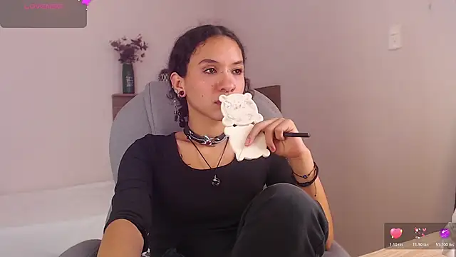 ilitzy cardona online show from 6, 11, 2025