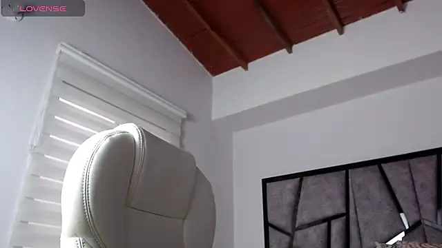 ilitzy cardona online show from 4, 3, 2025