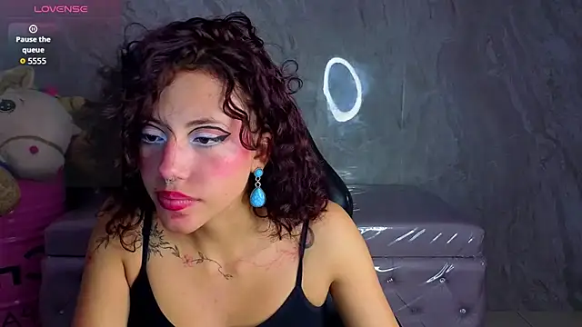 zoe ch  online show from 25, 6, 2026