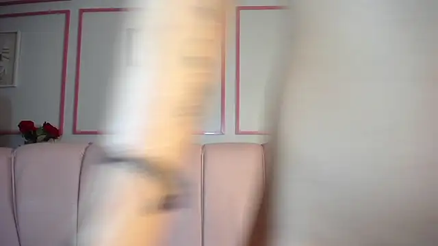 zoe ch  online show from 5, 3, 2025