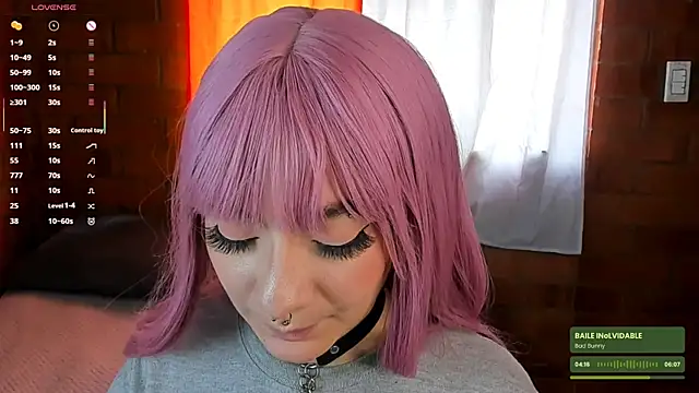 Annycolin  online show from 26, 2, 2025