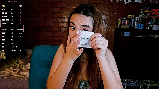 Annycolin  online show from 18, 3, 2026