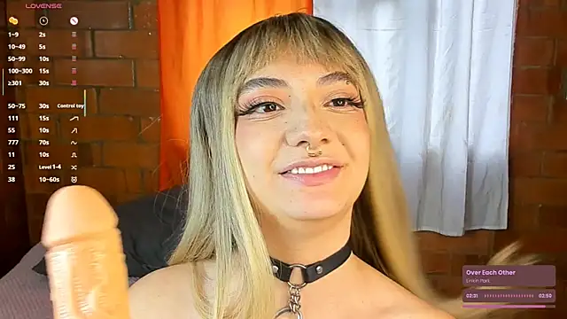 Annycolin  online show from 11, 2, 2025