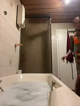 Black sweet Rose online show from 19, 1, 2025