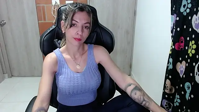 Princezzlove3 online show from 28, 2, 2025