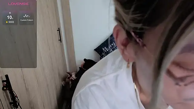 Princezzlove3 online show from 13, 3, 2026