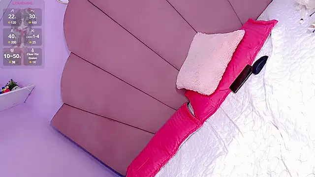 Vanessapintoo online show from 18, 3, 2025