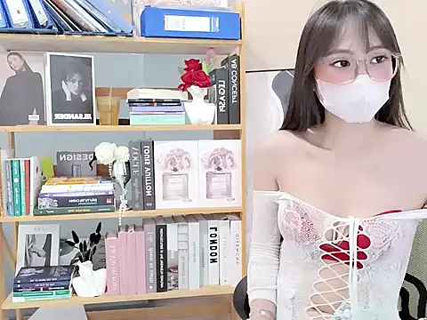 Lush-Office online show from 3, 2, 2026