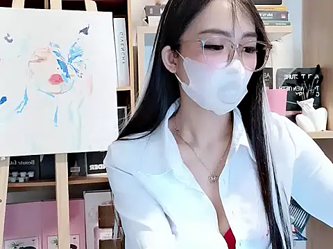 Lush-Office online show from 18, 9, 2025