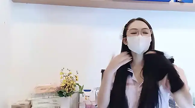 Lush-Office online show from 14, 3, 2025