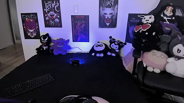raven  white1 online show from 27, 3, 2026