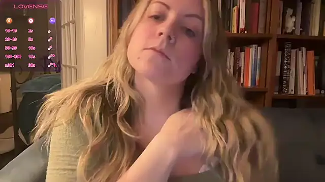 Snapshot of girlnextdoorjoelle chatting on 27, 1, 2025 girlnextdoorjoelle online show from 27, 1, 2025