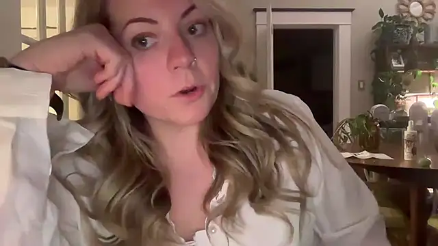 Snapshot of girlnextdoorjoelle chatting on 12, 1, 2025 girlnextdoorjoelle online show from 12, 1, 2025