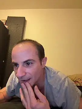 Snapshot of VicesVersa chatting on 12, 1, 2025 VicesVersa online show from 12, 1, 2025