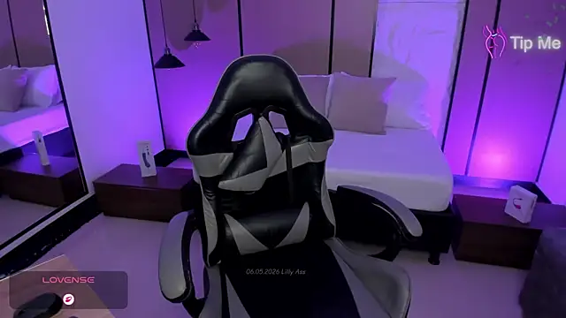 lilly ass  online show from 6, 5, 2026