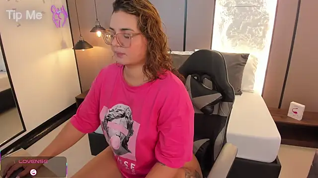 lilly ass  online show from 9, 10, 2025