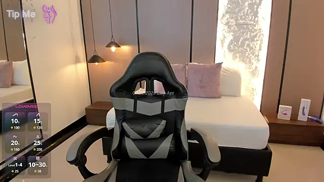 lilly ass  online show from 7, 2, 2026