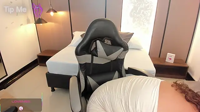 lilly ass  online show from 11, 10, 2025