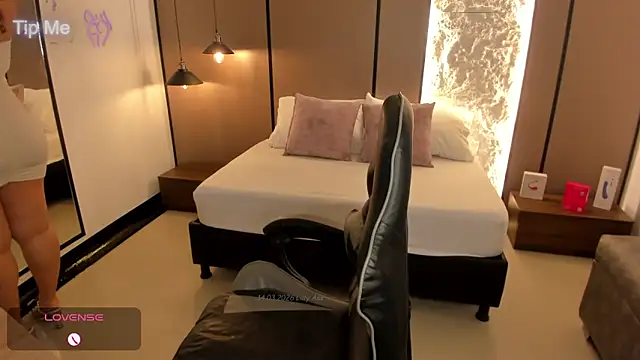 lilly ass  online show from 14, 3, 2026