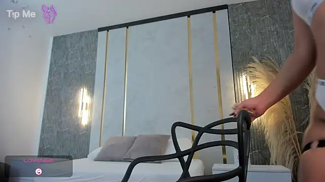 lilly ass  online show from 15, 11, 2025