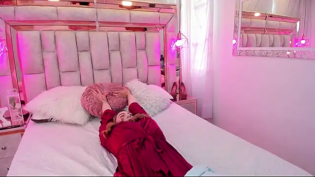 Katalina Evans online show from 2, 10, 2025