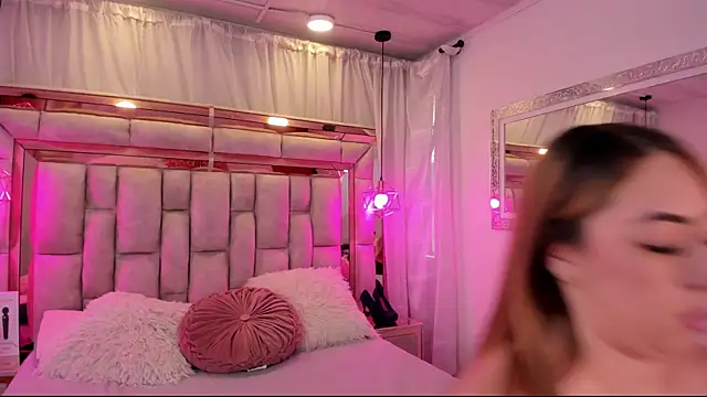 Katalina Evans online show from 25, 11, 2025