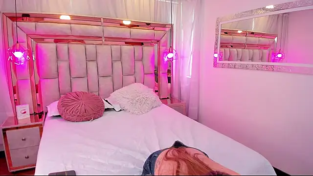 Katalina Evans online show from 13, 9, 2025