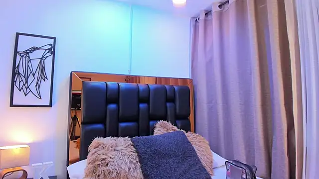 Katalina Evans online show from 19, 4, 2026