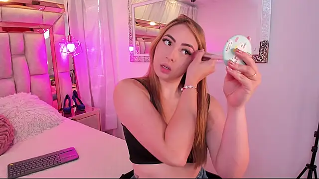 Katalina Evans online show from 1, 12, 2025