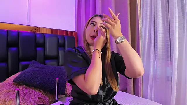 Katalina Evans online show from 6, 4, 2026