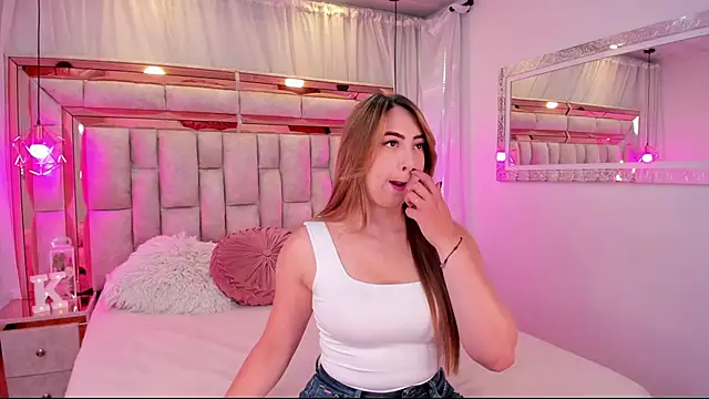 Katalina Evans online show from 25, 9, 2025