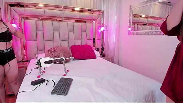 Katalina Evans online show from 8, 9, 2025