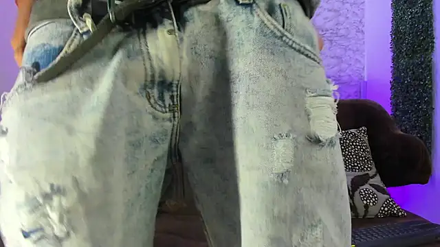 Snapshot of Thomass_conor chatting on 7, 11, 2025 Thomass conor online show from 7, 11, 2025