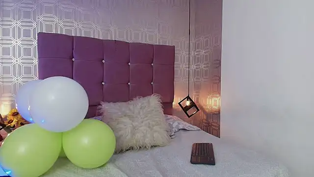 victoriapalmerfg online show from 20, 3, 2025