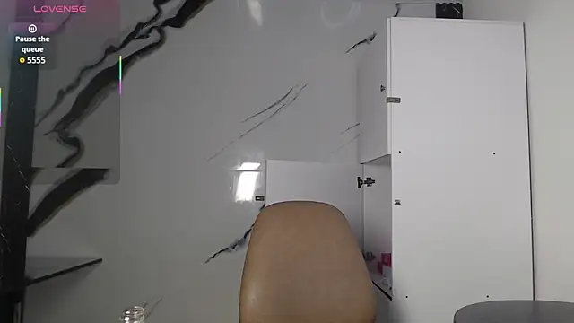 esmeralda-bk online show from 2, 10, 2025