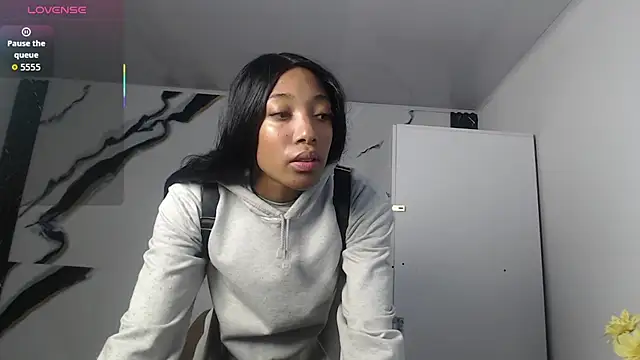 esmeralda-bk online show from 8, 10, 2025