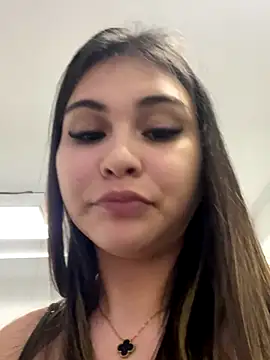 Snapshot of Aitana_Hilton_ chatting on 4, 10, 2025 Aitana Hilton online show from 4, 10, 2025