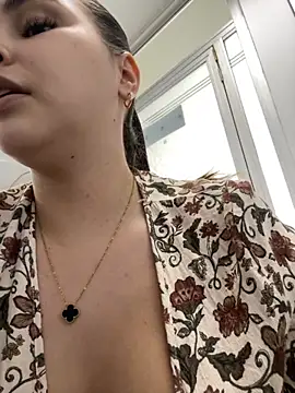 Snapshot of Aitana_Hilton_ chatting on 13, 9, 2025 Aitana Hilton online show from 13, 9, 2025