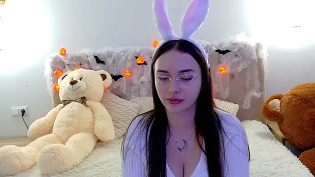 Snapshot of Lilliana_Moon chatting on 25, 10, 2025 Lilliana Moon online show from 25, 10, 2025