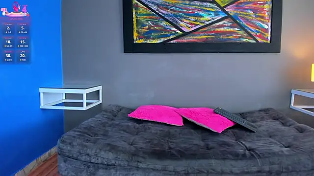 Charlotte curvy  online show from 12, 9, 2025