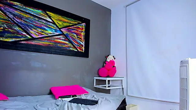 Charlotte curvy  online show from 1, 3, 2026