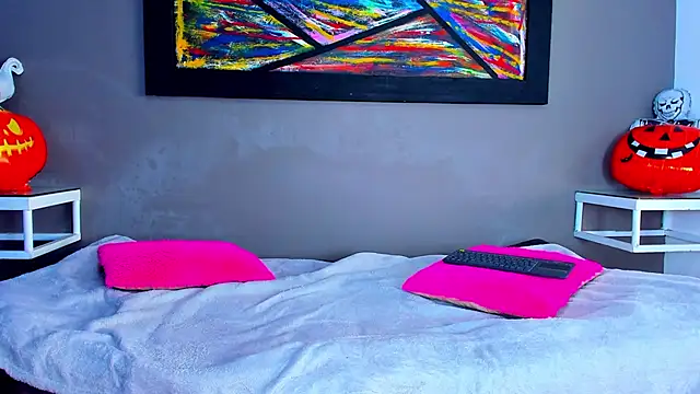 Charlotte curvy  online show from 31, 10, 2025