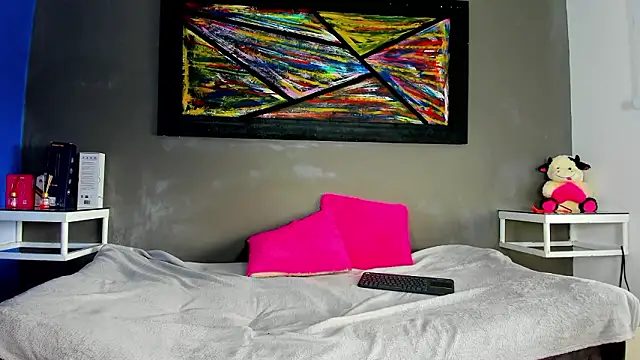 Charlotte curvy  online show from 26, 3, 2026