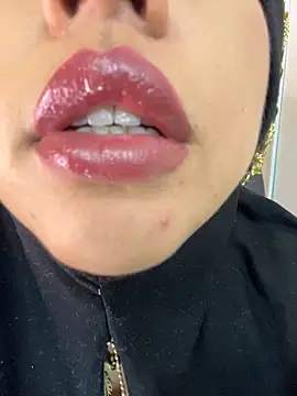 Snapshot of zahra_Jalid chatting on 1, 2, 2026 zahra Jalid online show from 1, 2, 2026